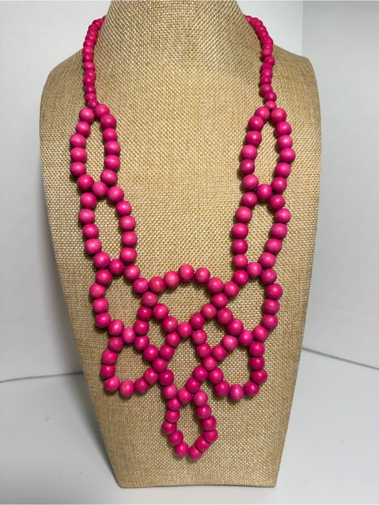 Jewelry - Bold Pink Beaded Necklace
